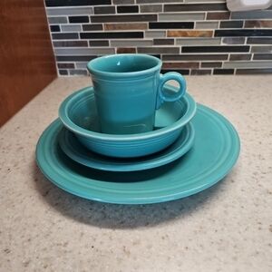 FIESTAWARE TURQUOISE 4 PIECE PLACE SETTING HLC USA
